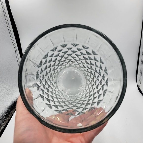 Large Clear Crystal Glass Diamond Pattern Vase - Picture 2 of 5